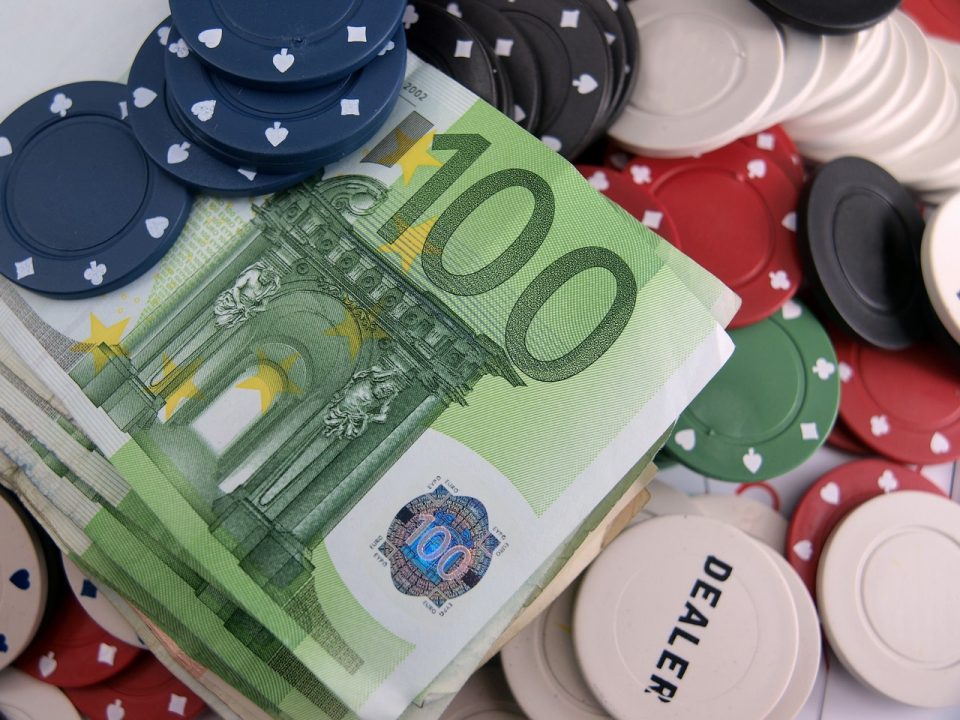 lošimų bendrovių pajamos